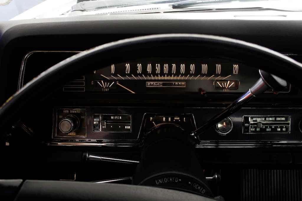 thats how the dash illumination looks in my 67 Eldorado