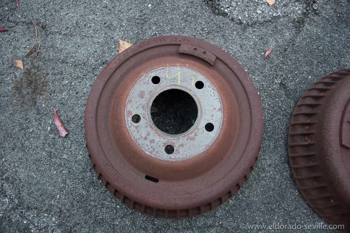 Before removing the rust on the rear brake drums.