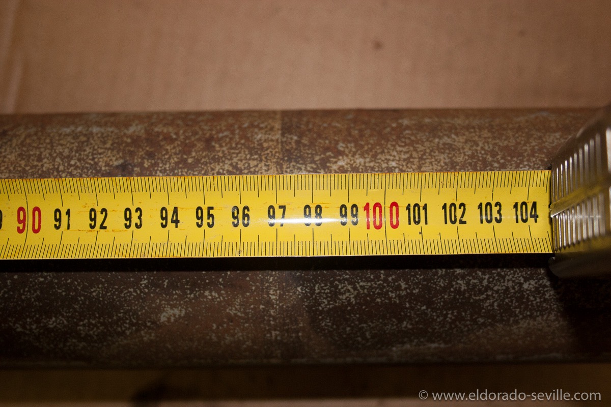 The driveshaft is soaking in rust remover liquid. It revealed the original factory markings. It will take about 48 hours until all the rust is completely gone...