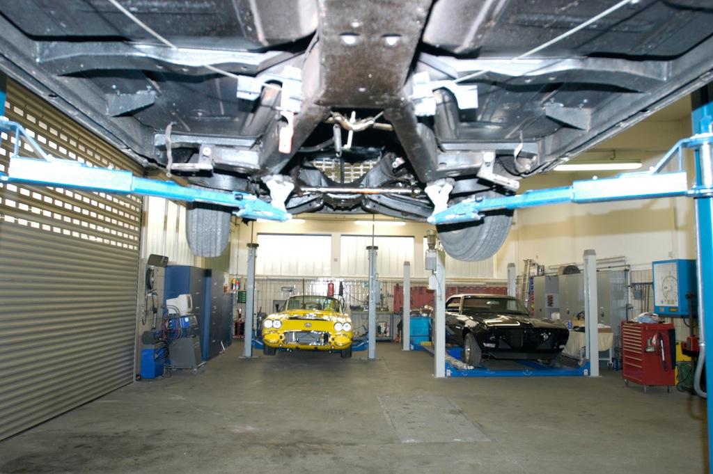 The underside of my 58 Seville. 100% rustfree but full of oil from the leaky transmission and the engine. The exhaust system will be replaced too.