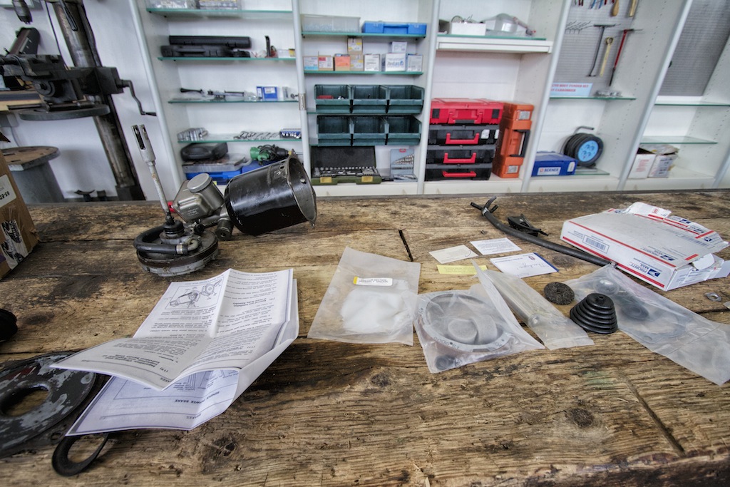 2013 - rebuilding the Bendix Treadle Vac unit