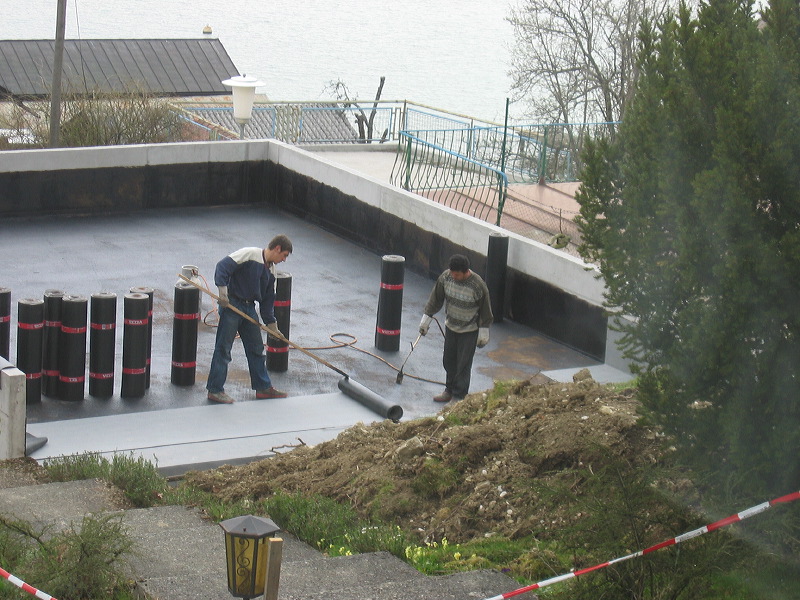 sealing the roof